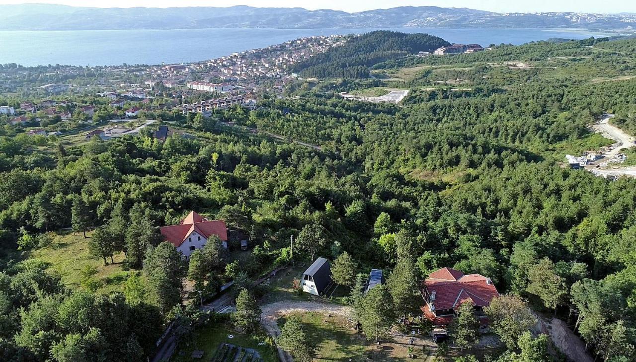 Happy Hobbit ,2 Room Jakuzi, Lake And Forest View, Fireplace ,Six Bad Сапанча Экстерьер фото